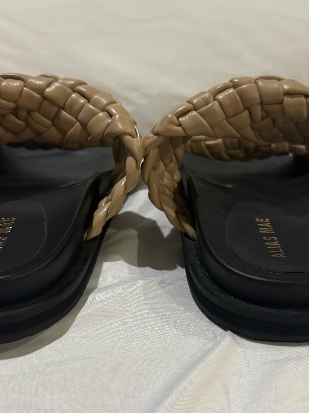 NWOT Alias Mae Soleis Twist Braid Strap Flat Sandals Natural Beige Size 9 - Picture 4 of 5